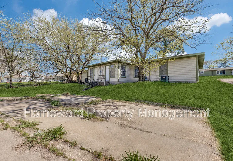 7 Pershing Dr #A — Photo 12