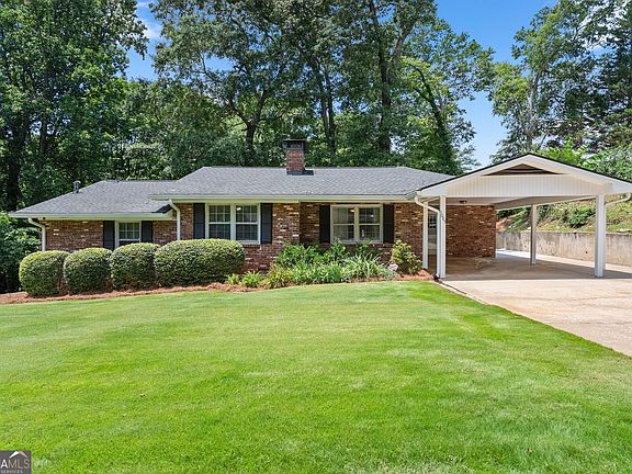 2nd image of 1085 Tanglewood Dr