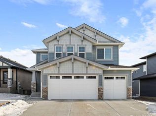 125 SW South Shore Vw, Chestermere, AB T1X 0B4