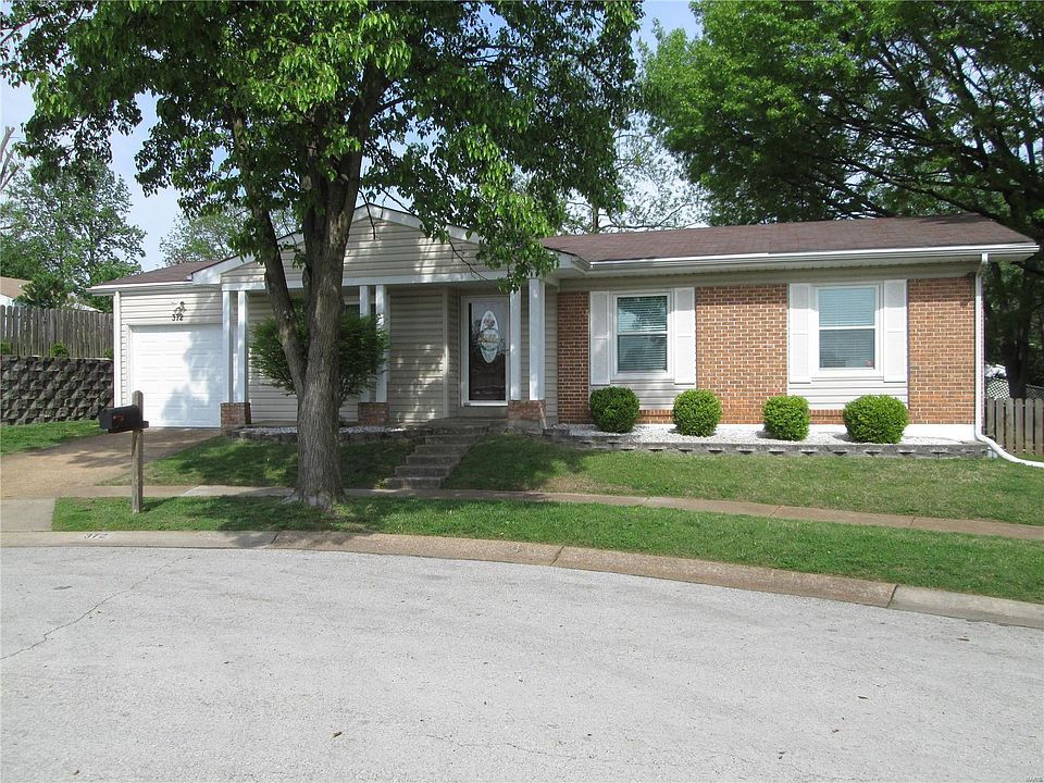 1st image of 372 Phoenix Dr