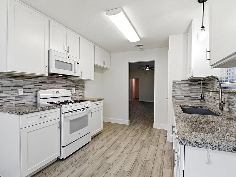 26218 Cypresswood Dr — Photo 12
