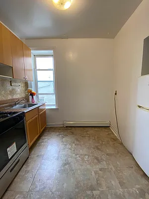 Rented by The Brokerage Group LLC | media 21