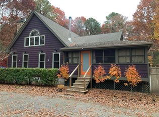 328 Oak Ave, Flanders, NY 11901