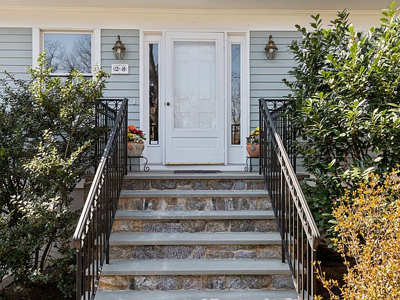 28 Pine Brook Drive