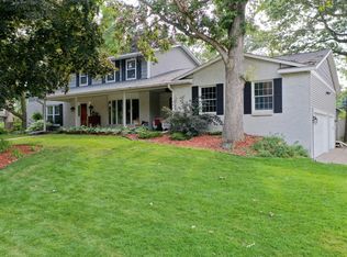 13121 Hallmark Ct, Apple Valley, MN 55124