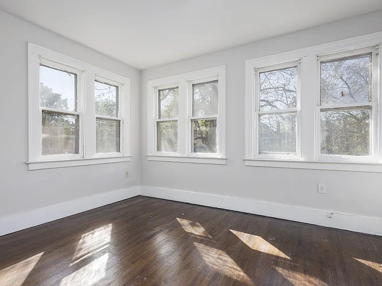 4341 Glendale Ave — Photo 16