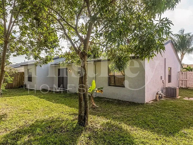 5990 Ithaca Cir W — Photo 13