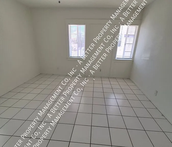 1144 Gladys Ave — Photo 10