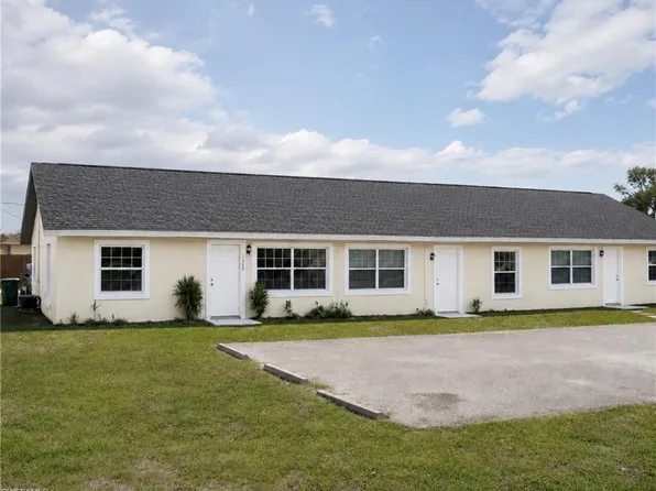 2642 Santa Barbara BLVD, NAPLES, FL 34116