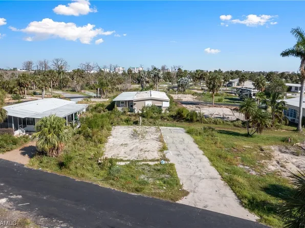 13660 Dowitcher Dr, Fort Myers, FL 33908