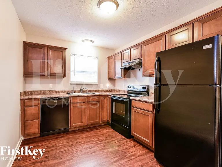 673 Loon Ln — Photo 5