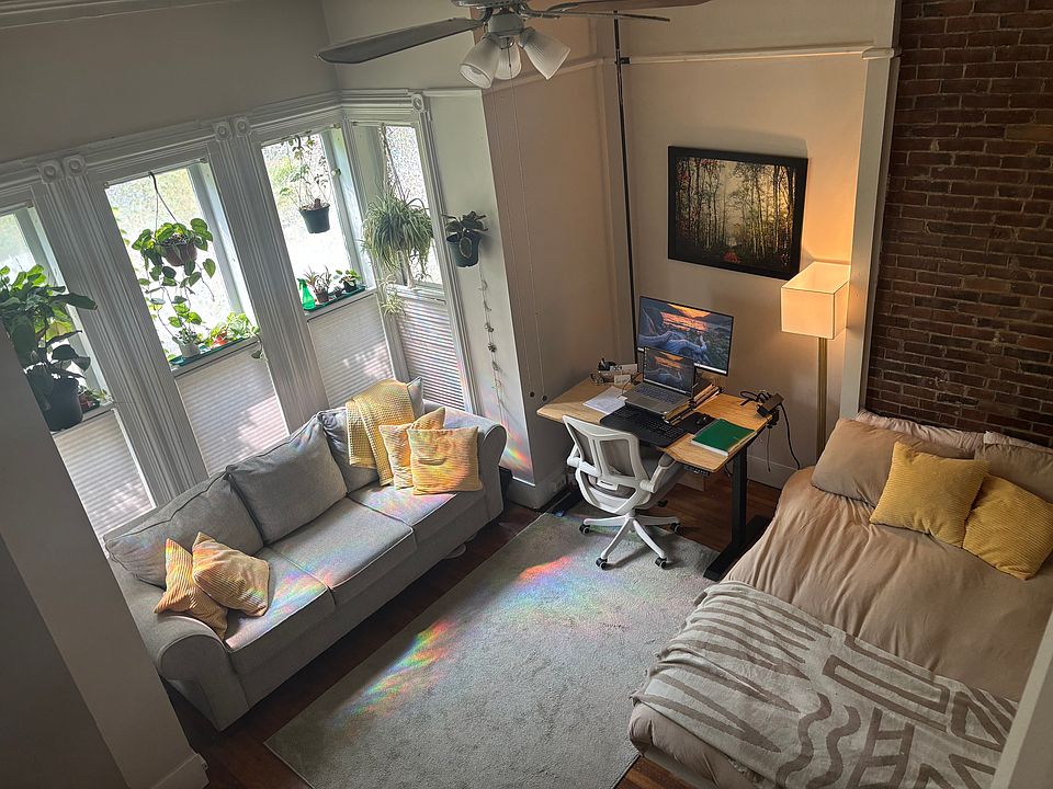 2nd image of 463 Cumberland Ave APT 1