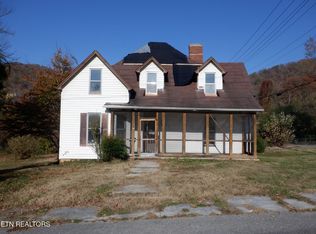 317 E Walden St, La Follette, TN 37766