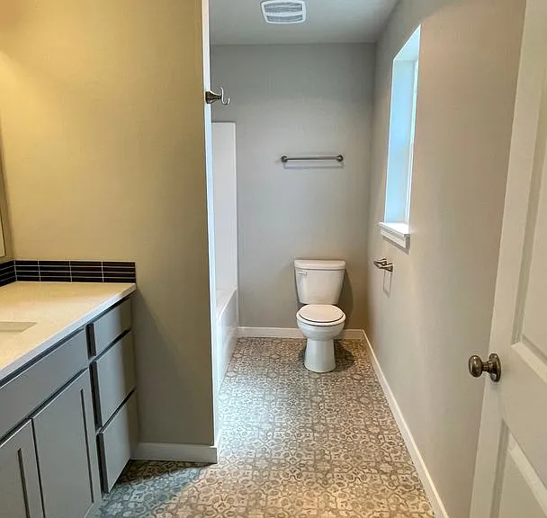 212 Jefferson Ave NW #B — Photo 12