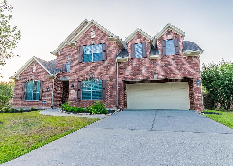 1st image of 3 Cayuga Pond Ct