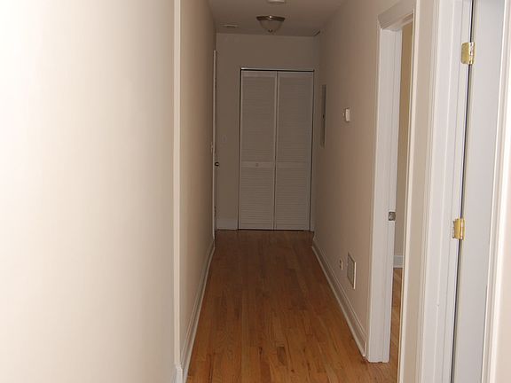 2nd image of 6832 N Ashland Blvd APT 2