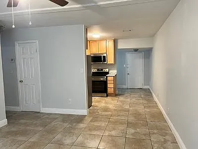 2 bed, 850 sqft, $1,200 — Photo 2