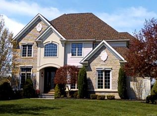5342 Coyote Ct, Williamsville, NY 14221