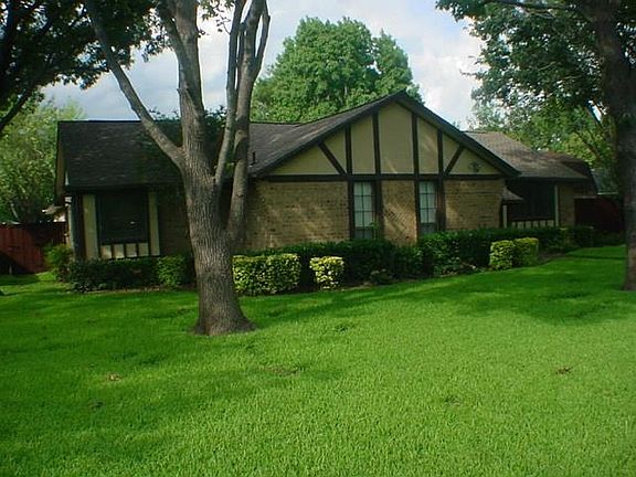 3rd image of 1015 Florence Dr