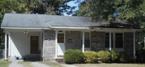 3008 S Elm St Photo 1