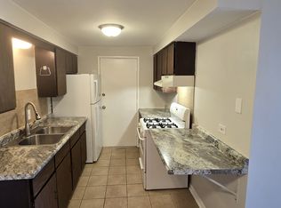 7819 Rutherford Ave #3NW, Burbank, IL 60459