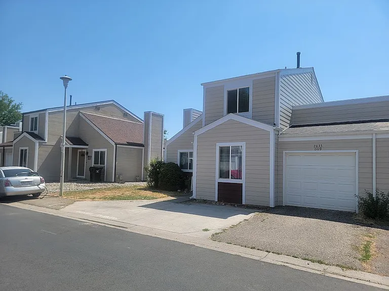 2833 Quincy Ct — Photo 1