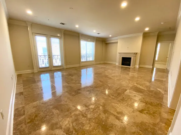 6452 Bandera Ave #2D, Dallas, TX 75225