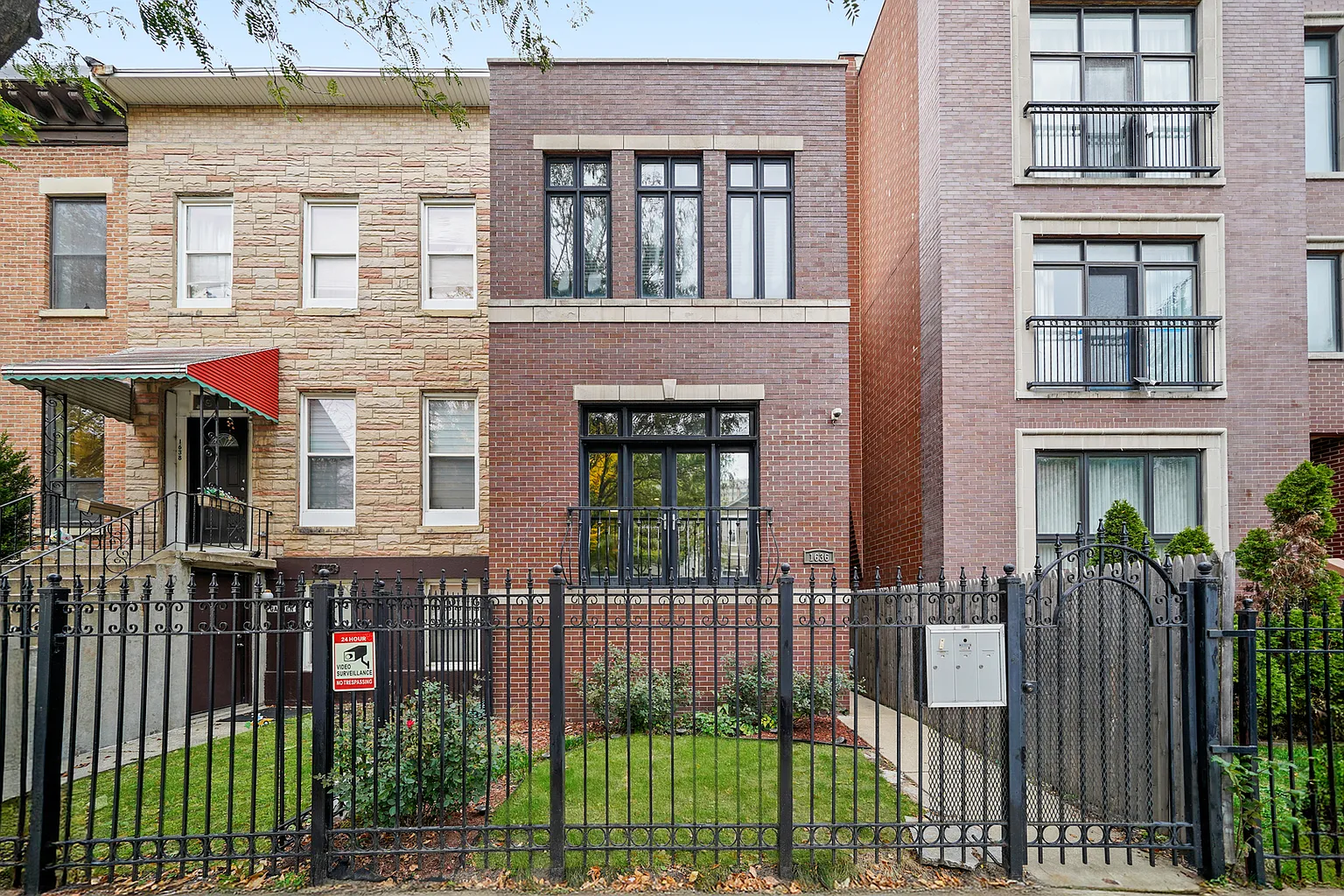 1636 W Warren Blvd #2 photo 1