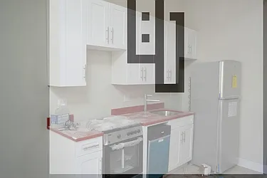 Rented by Loom Group