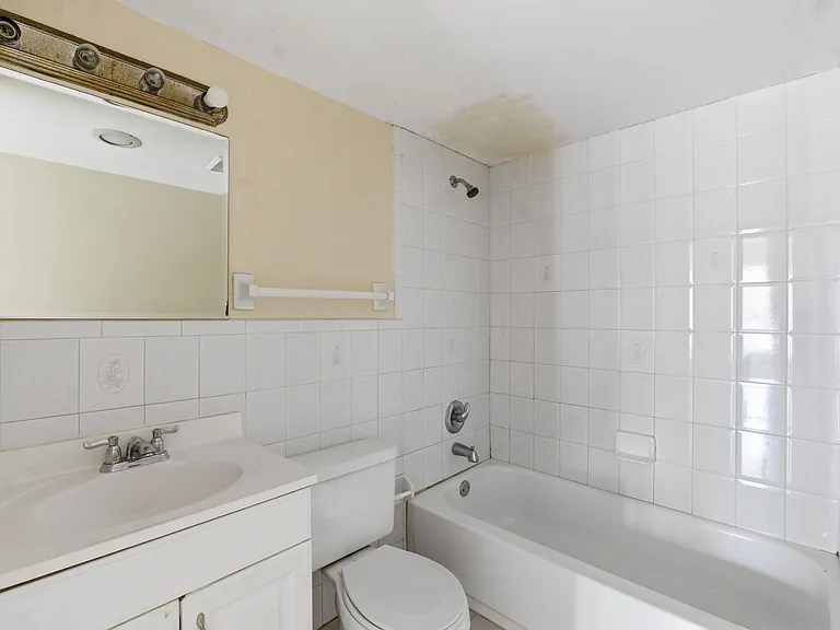 4152 Inverrary Dr #311 — Photo 11