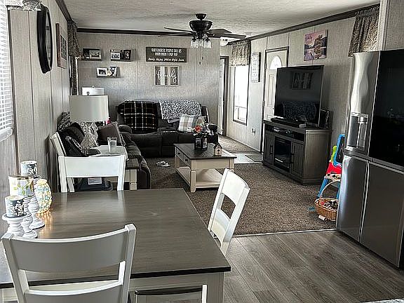 5th image of 1038 Barberry Ave