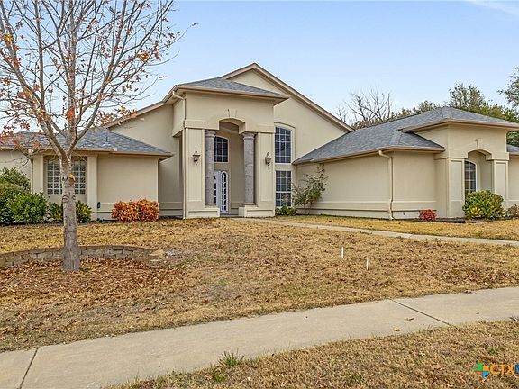 3rd image of 6109 Stillwood Dr