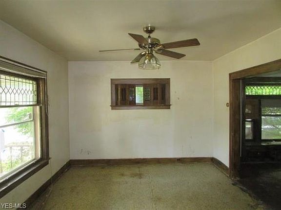3rd image of 136 Stewart St