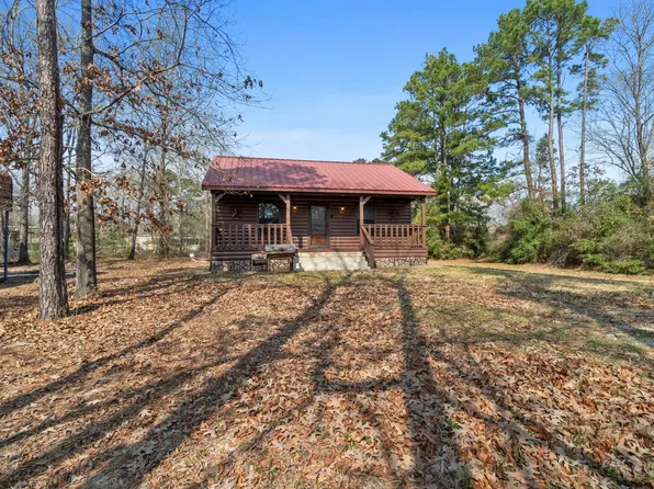 90 Roatan Dr, Pointblank, TX 77364