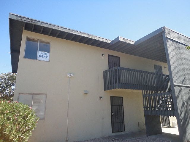Exterior Front of upstairs unit