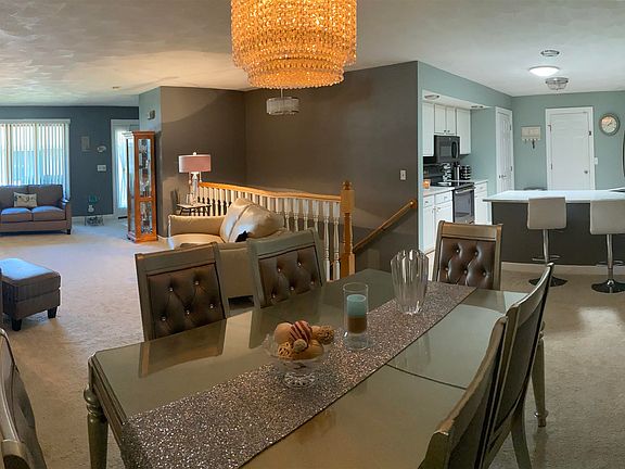 5th image of 1204 N Crest Dr