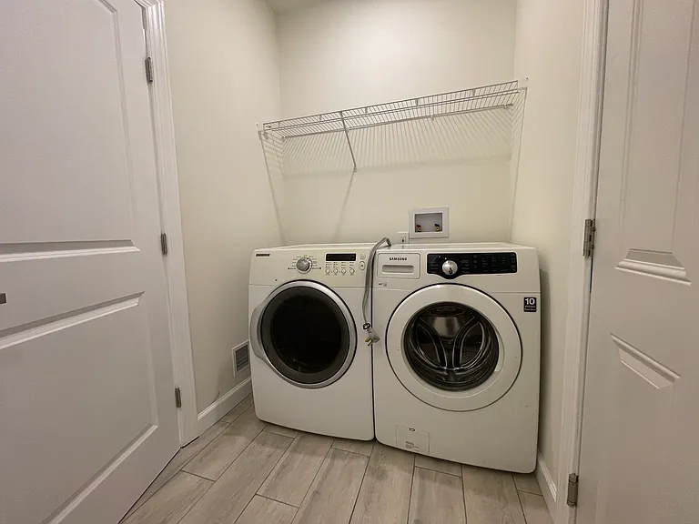 11 Poplar Dr #A — Photo 6
