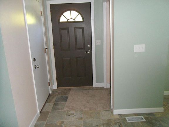 2nd image of 1300 Sylvan Ave SE