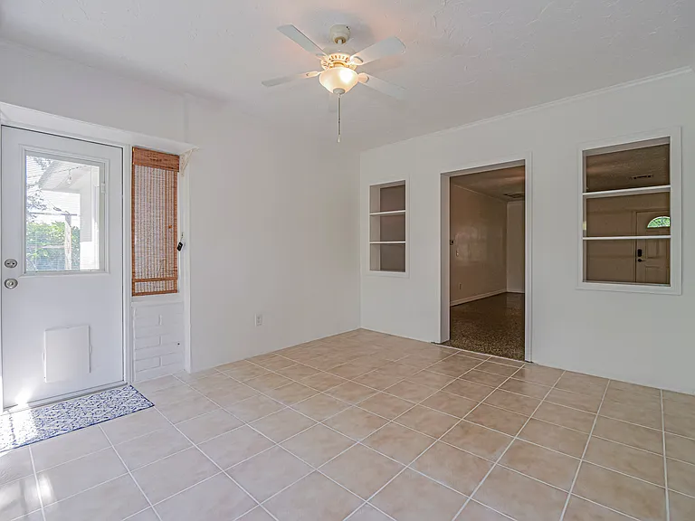2158 Seville Ave — Photo 3