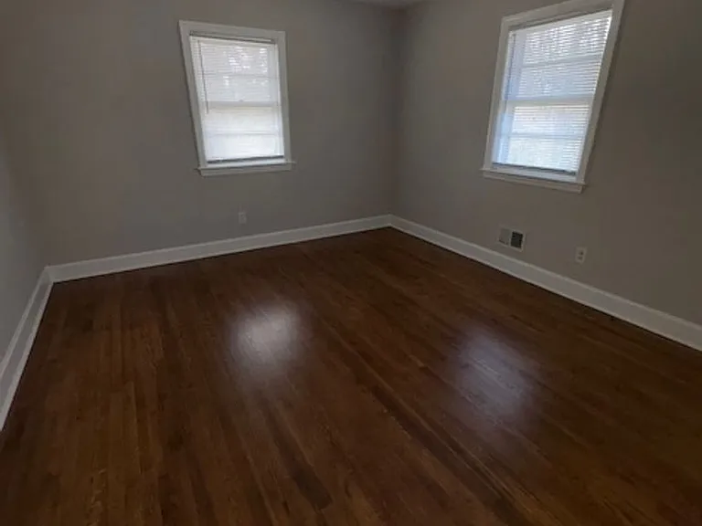 403 Smith Ave #B — Photo 16