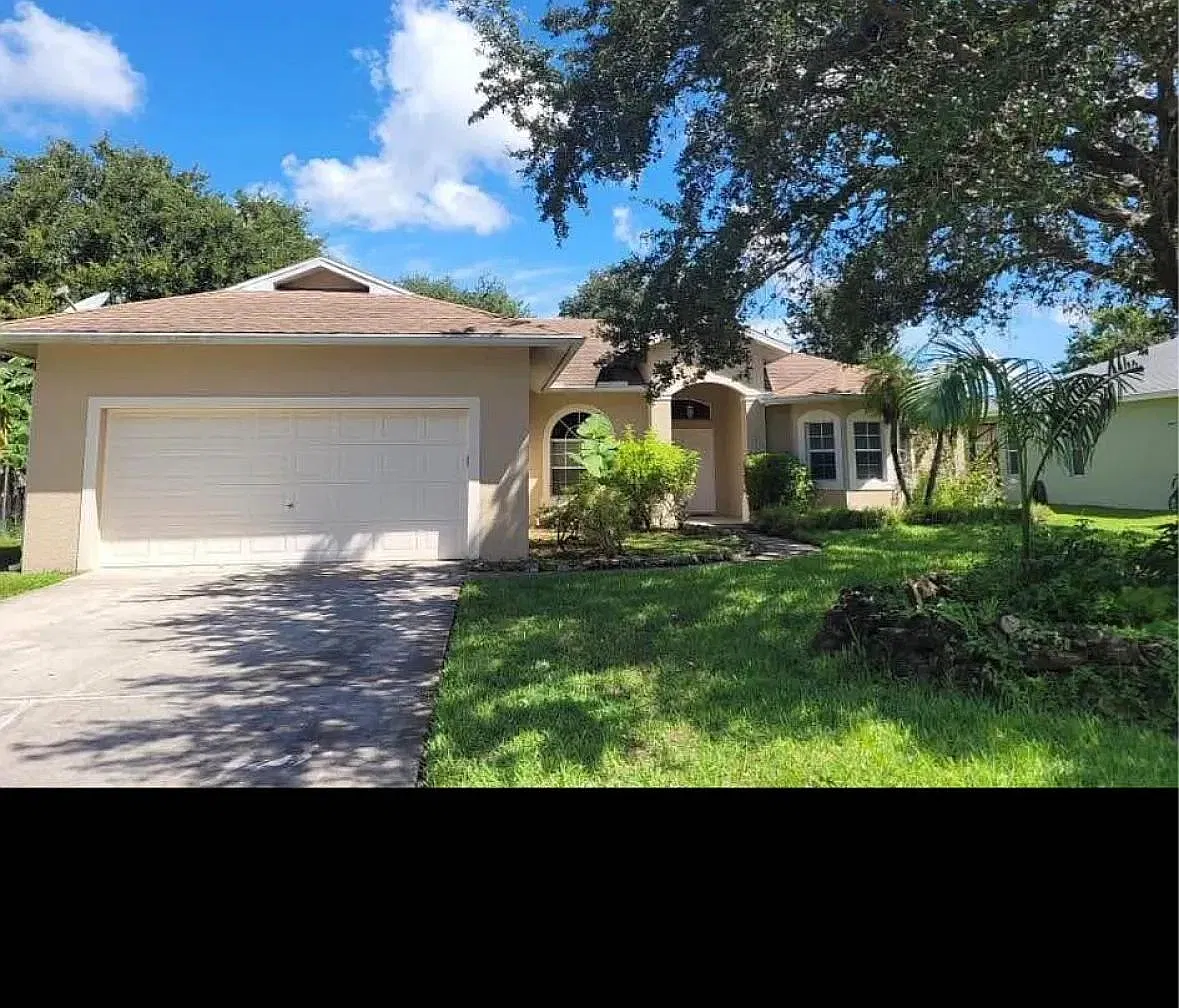 3 bed, 2080 sqft, $2,700 — Photo 1