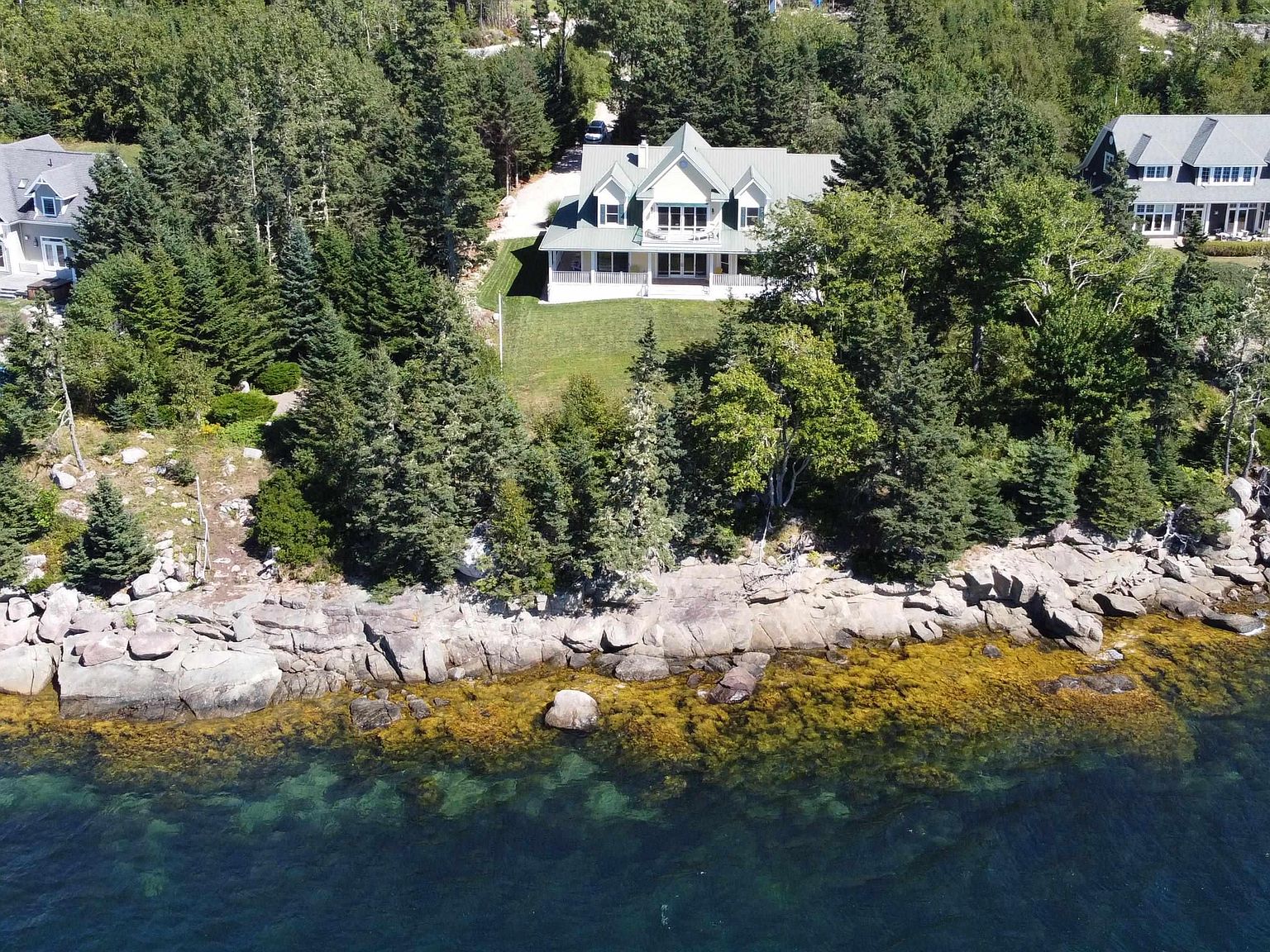 31 Endeavour Ave, Chester, NS B0J 1T0 Zillow