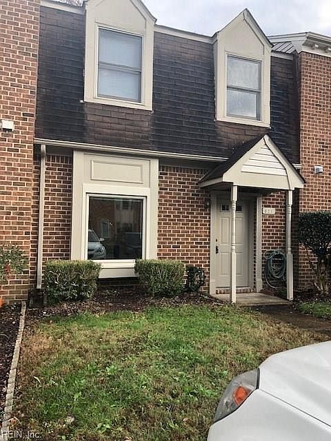 1st image of 821 Creekside Cres
