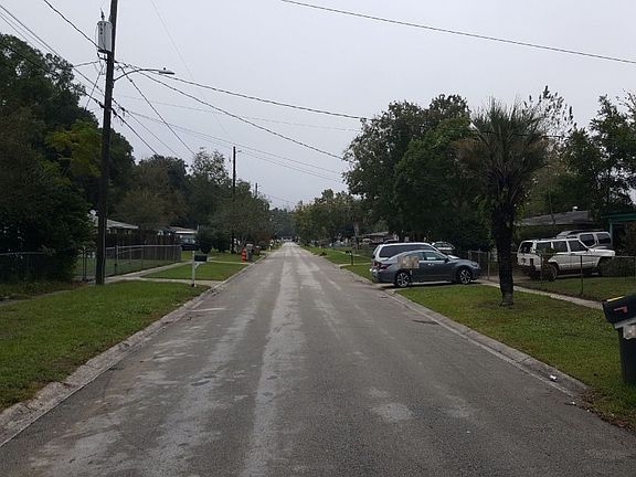 4th image of 7037 Sonora Dr N