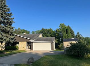 3254-56 S 145th St #3256, New Berlin, WI 53151