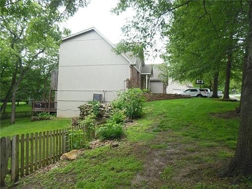 4th image of 2608 NW Fawn Dr