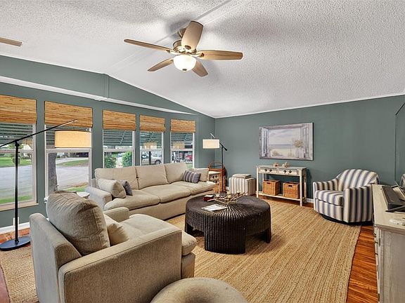 3rd image of 705 Devon Dr