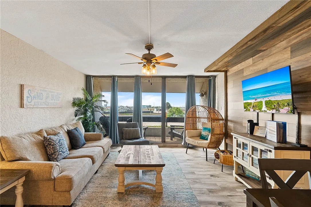 2 bed, 931 sqft, $1,700 — Photo 4