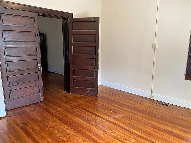 339 Park Ave — Photo 28