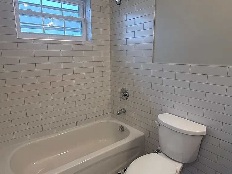 419 N 7th St #3 — Photo 8
